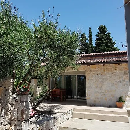 Apartmani Morovi Dvori Drage Exterior photo