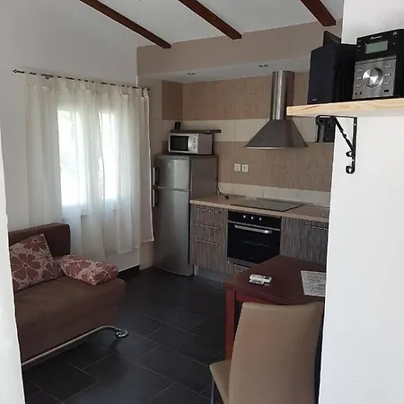 Apartmani Morovi Dvori Drage Exterior photo